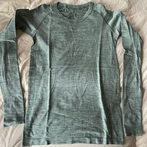 Swiftly Tech Long-Sleeve Shirt Hip Length